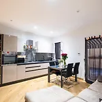 Allhospitality Apartment